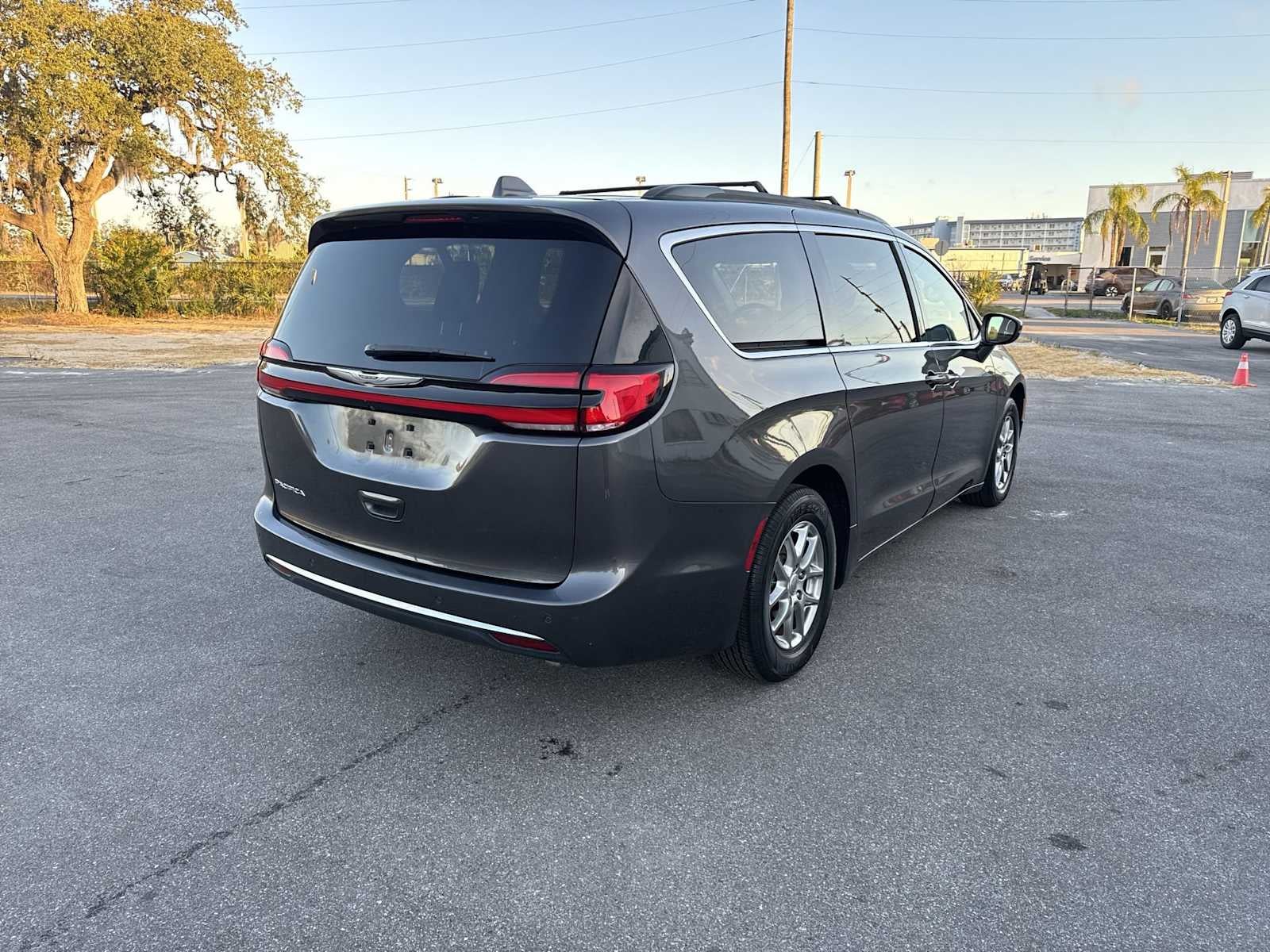 Chrysler Pacifica Touring 2021