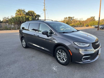 Chrysler Pacifica Touring 2021