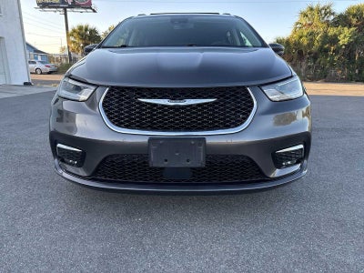 Chrysler Pacifica Touring 2021