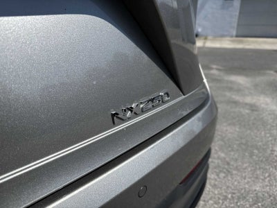 Lexus NX 250 Premium 2025