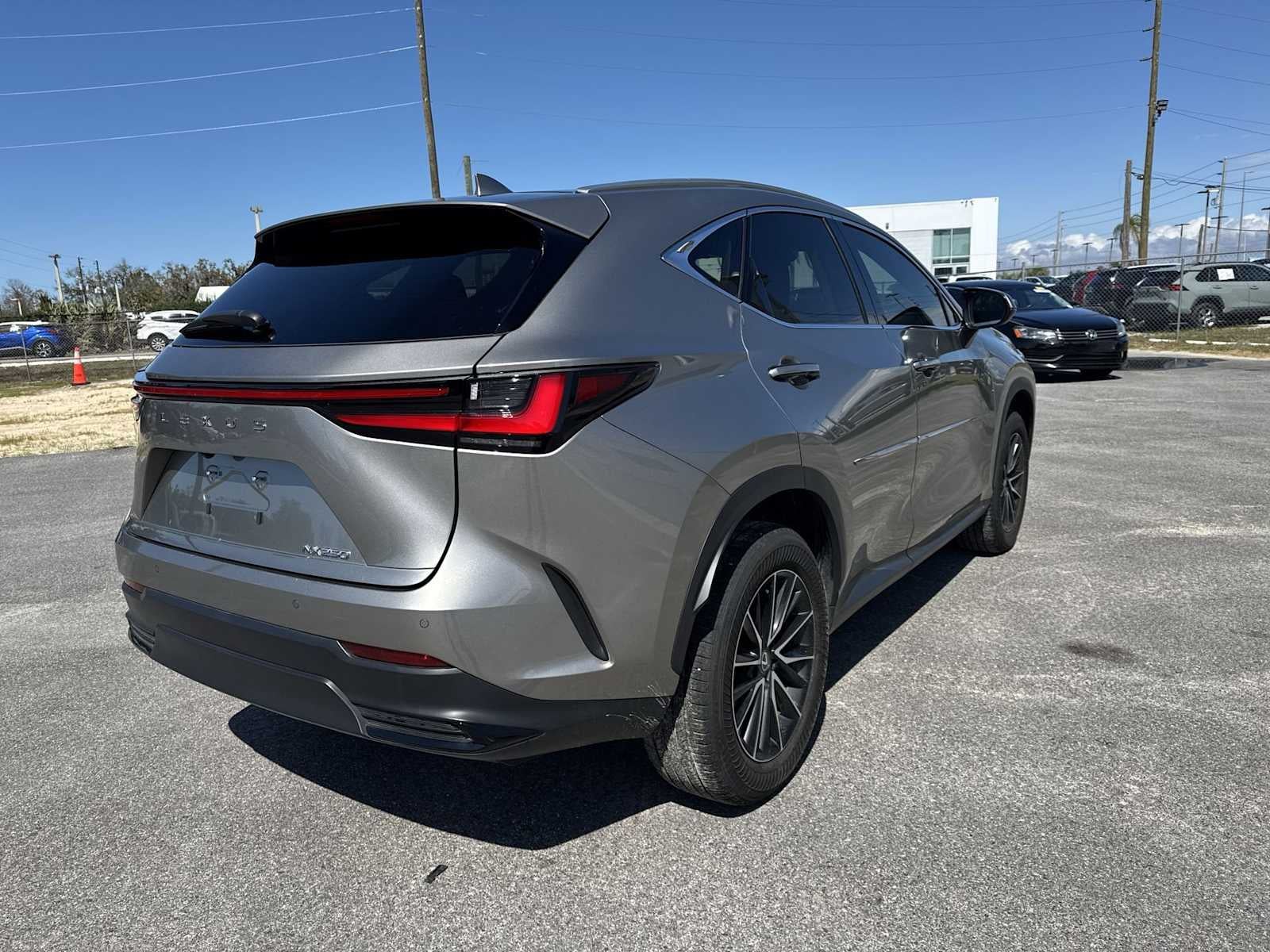 Lexus NX 250 Premium 2025