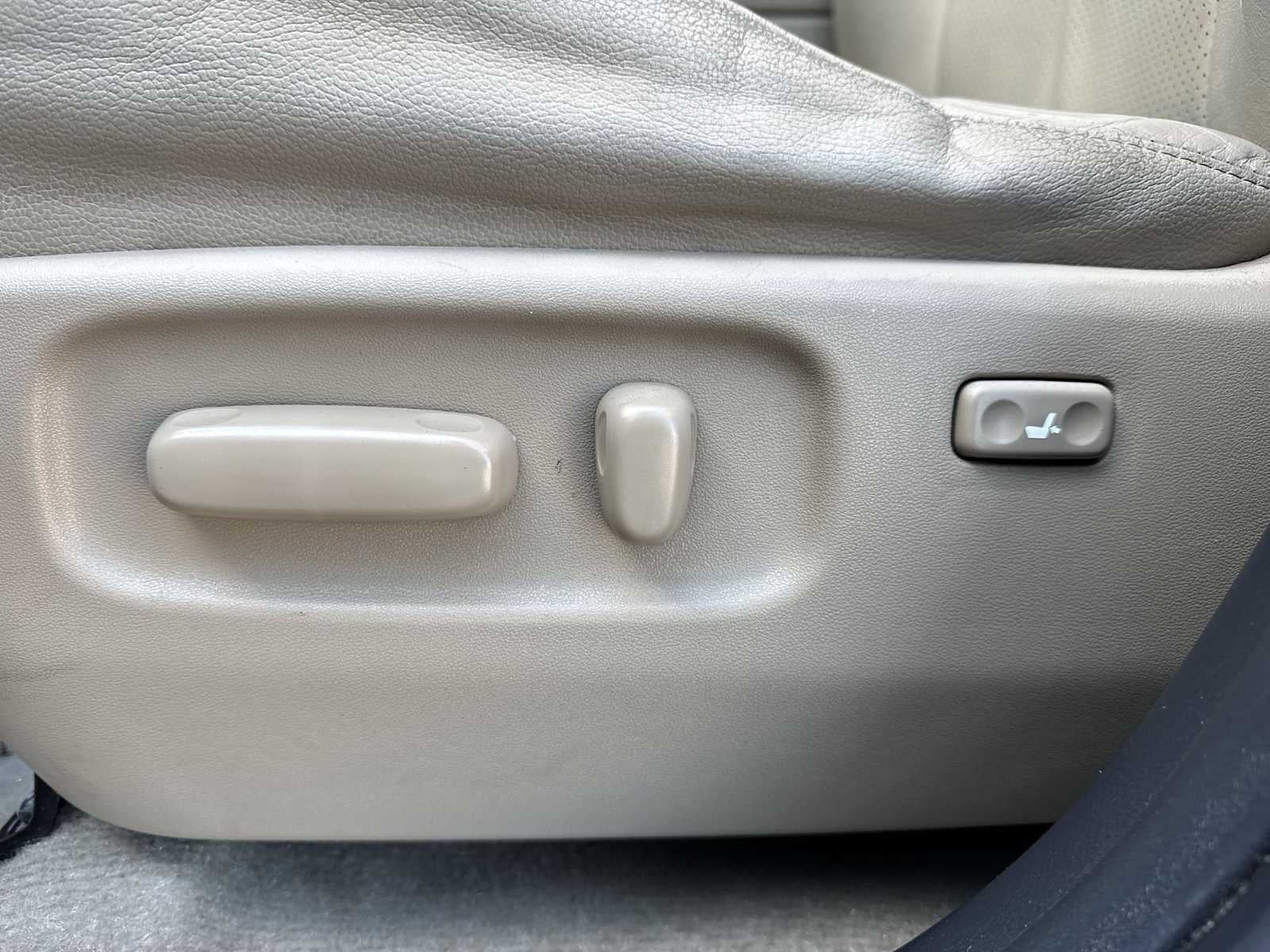 Toyota RAV4 Ltd 2011