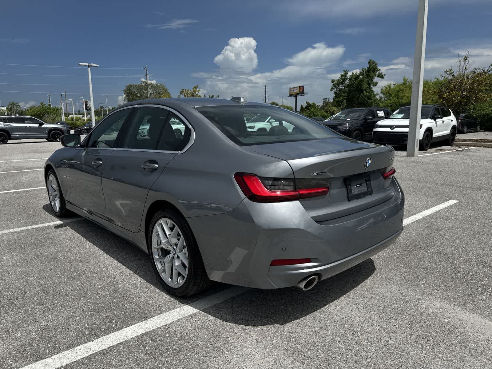 BMW 330i xDrive 2025 330i xDrive