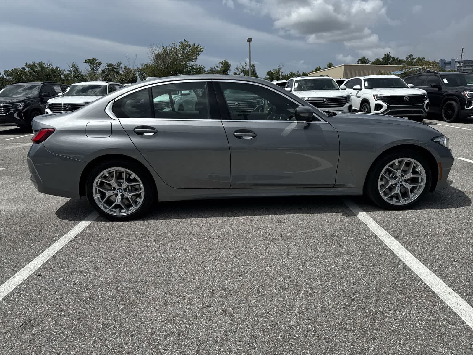 BMW 330i xDrive 2025 330i xDrive