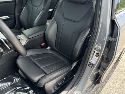 BMW 330i xDrive 2025 330i xDrive