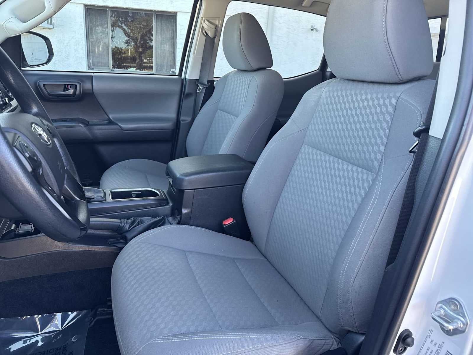 Toyota Tacoma SR 2023