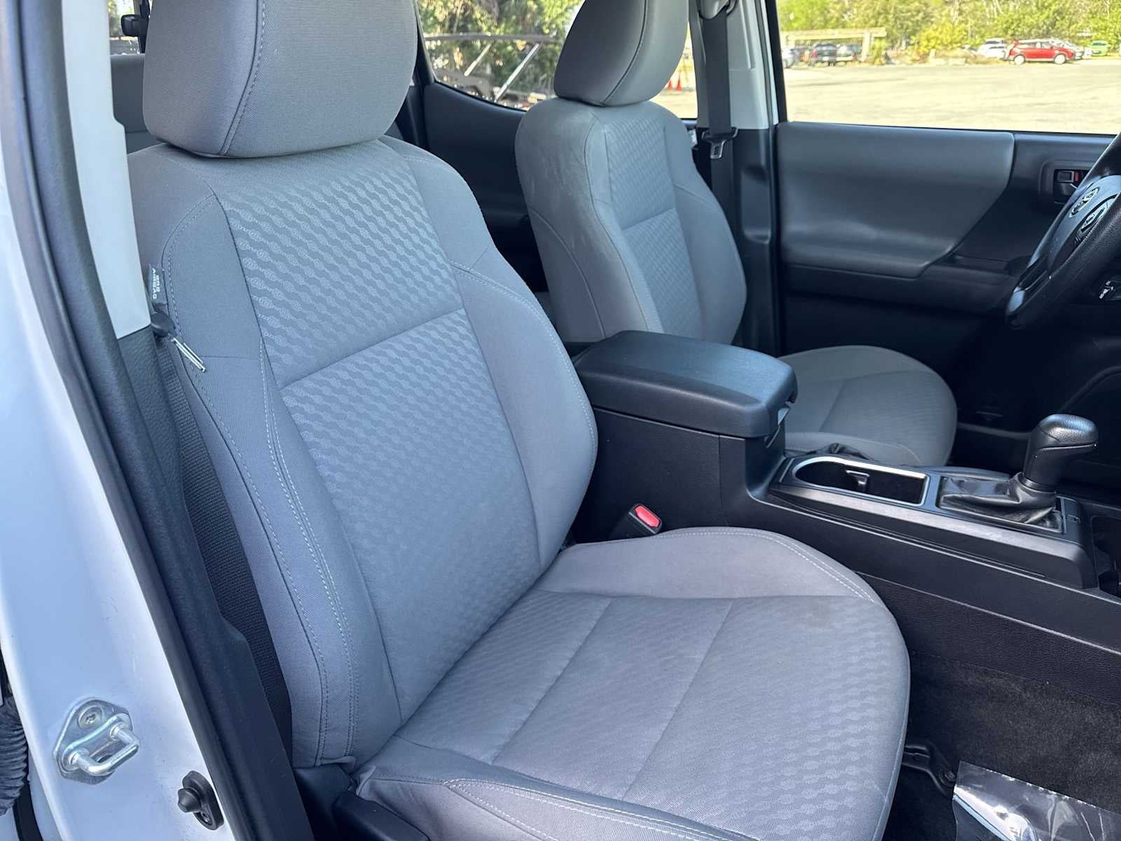 Toyota Tacoma SR 2023