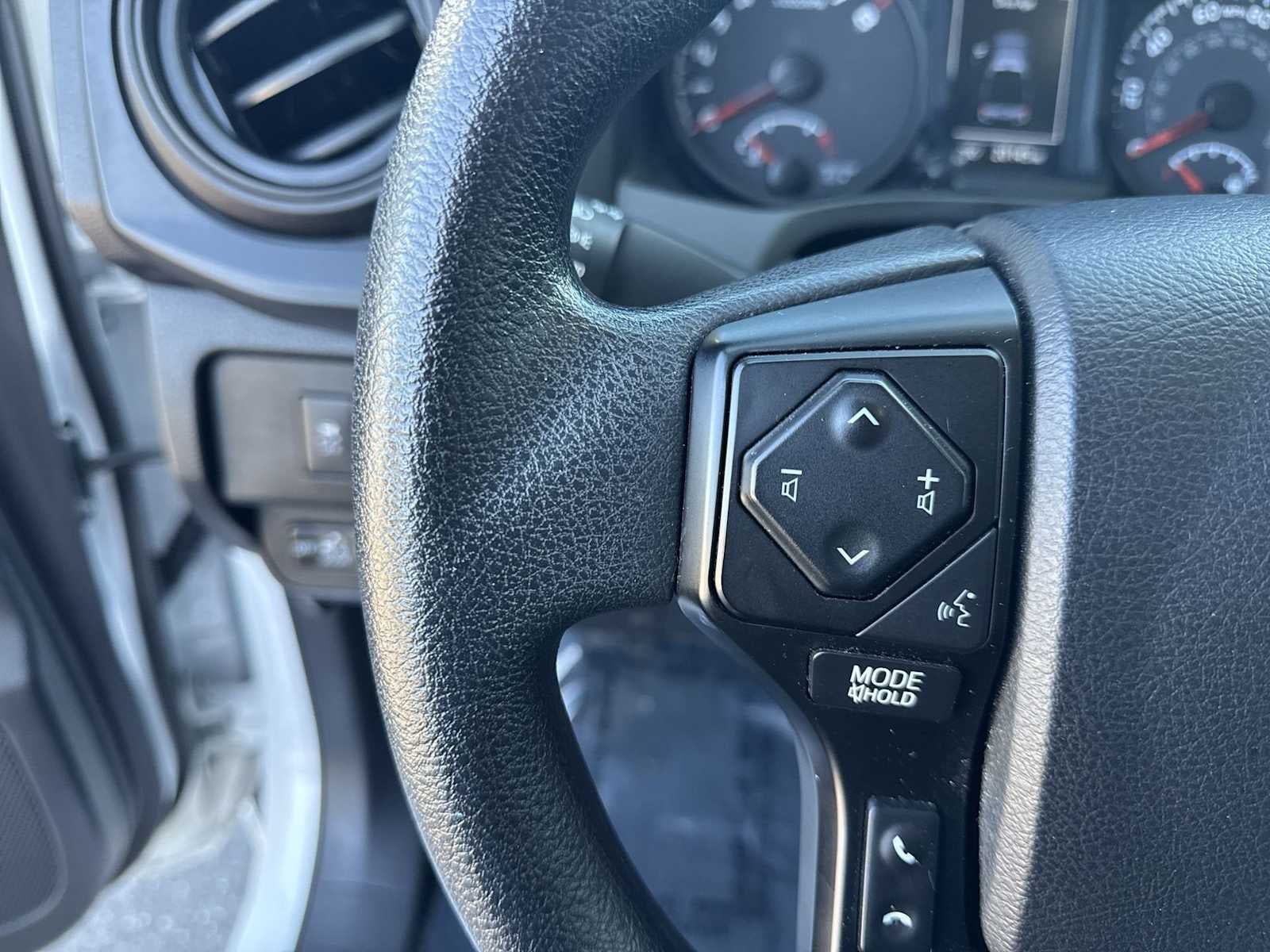 Toyota Tacoma SR 2023