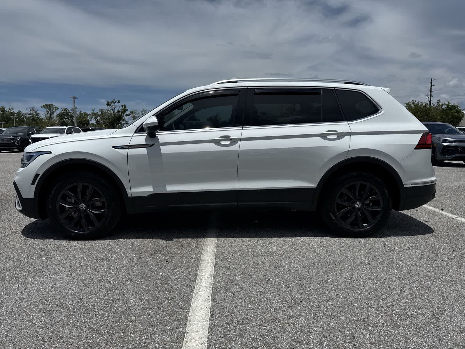 Volkswagen Tiguan SE 2024
