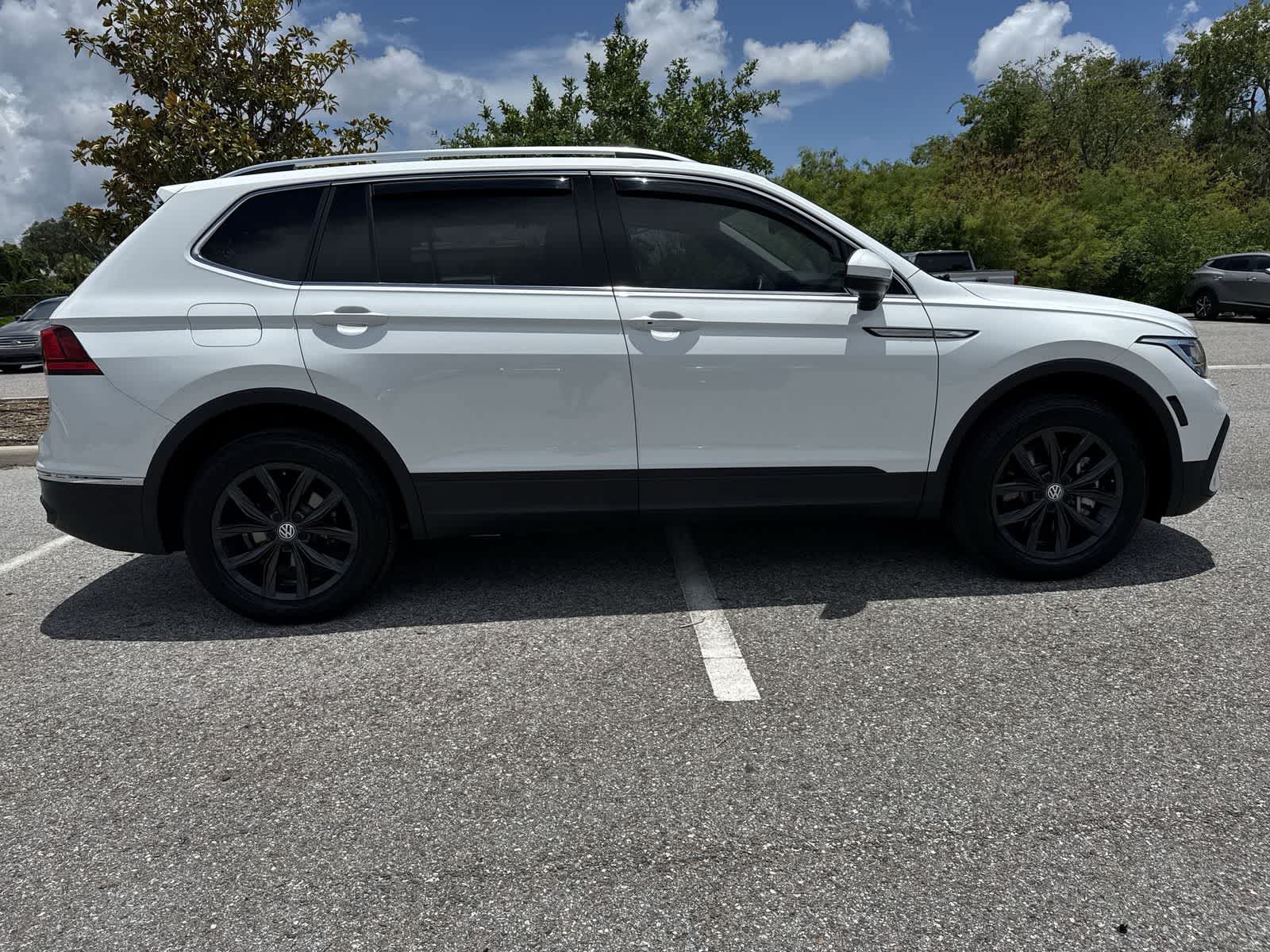 Volkswagen Tiguan SE 2024