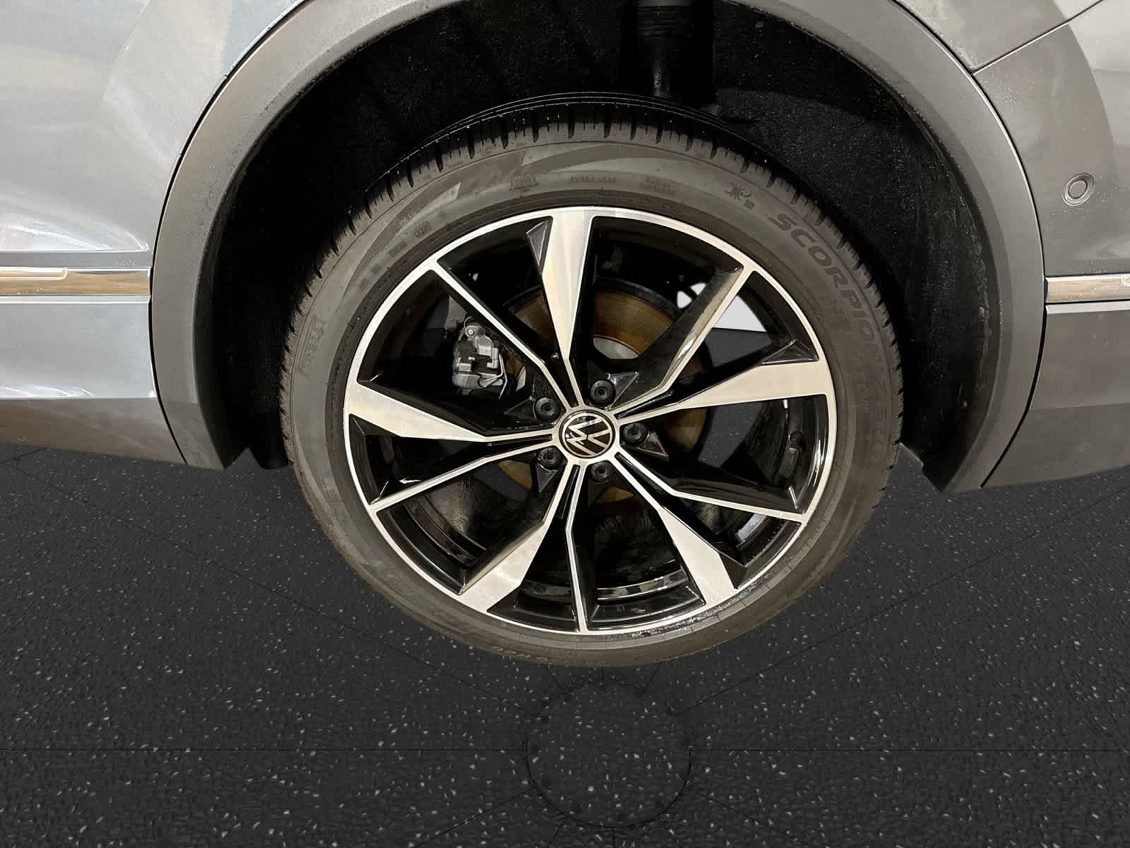 Volkswagen Tiguan SEL R-Line 2024