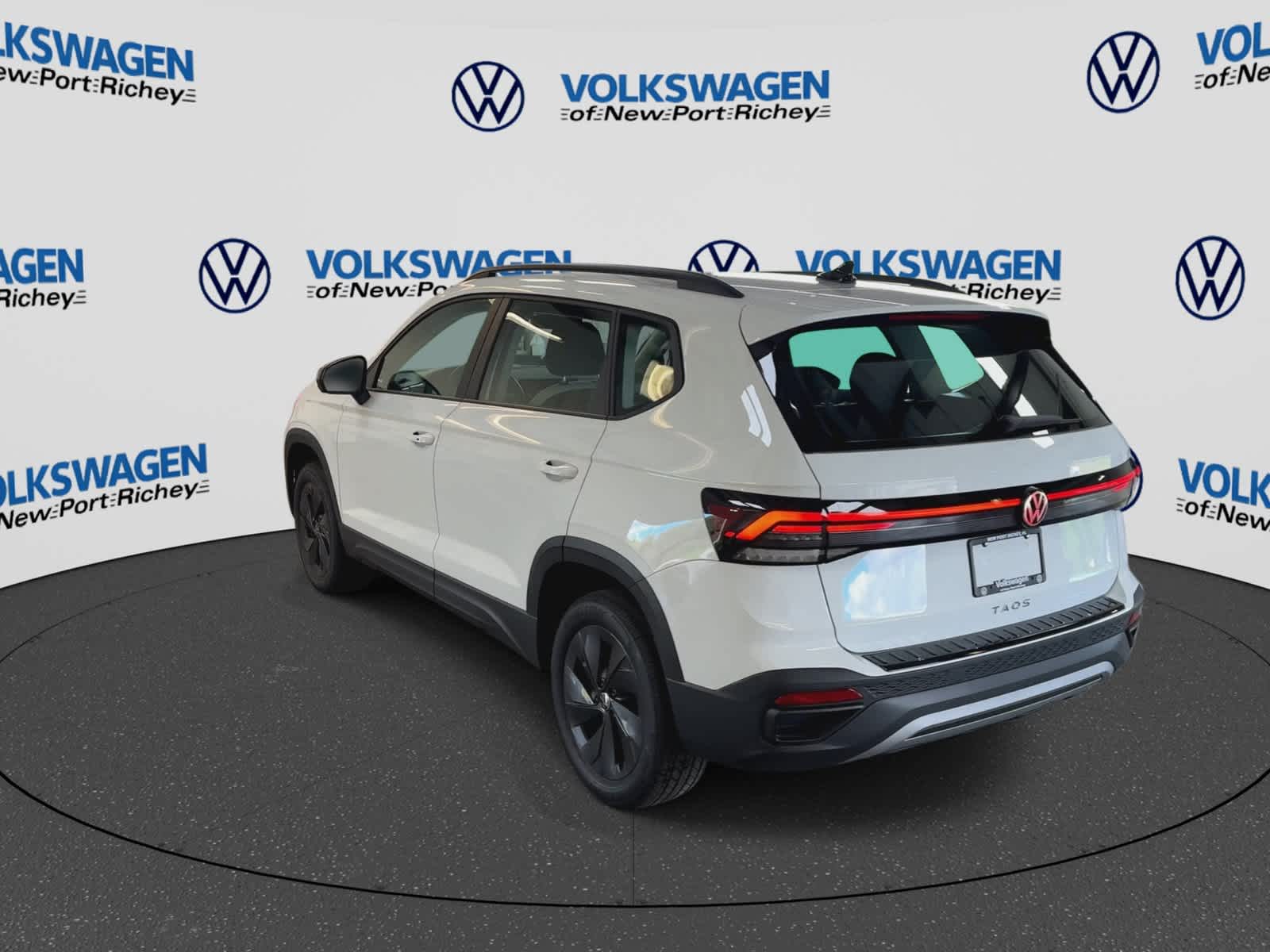 Volkswagen Taos 1.5T S de 2027