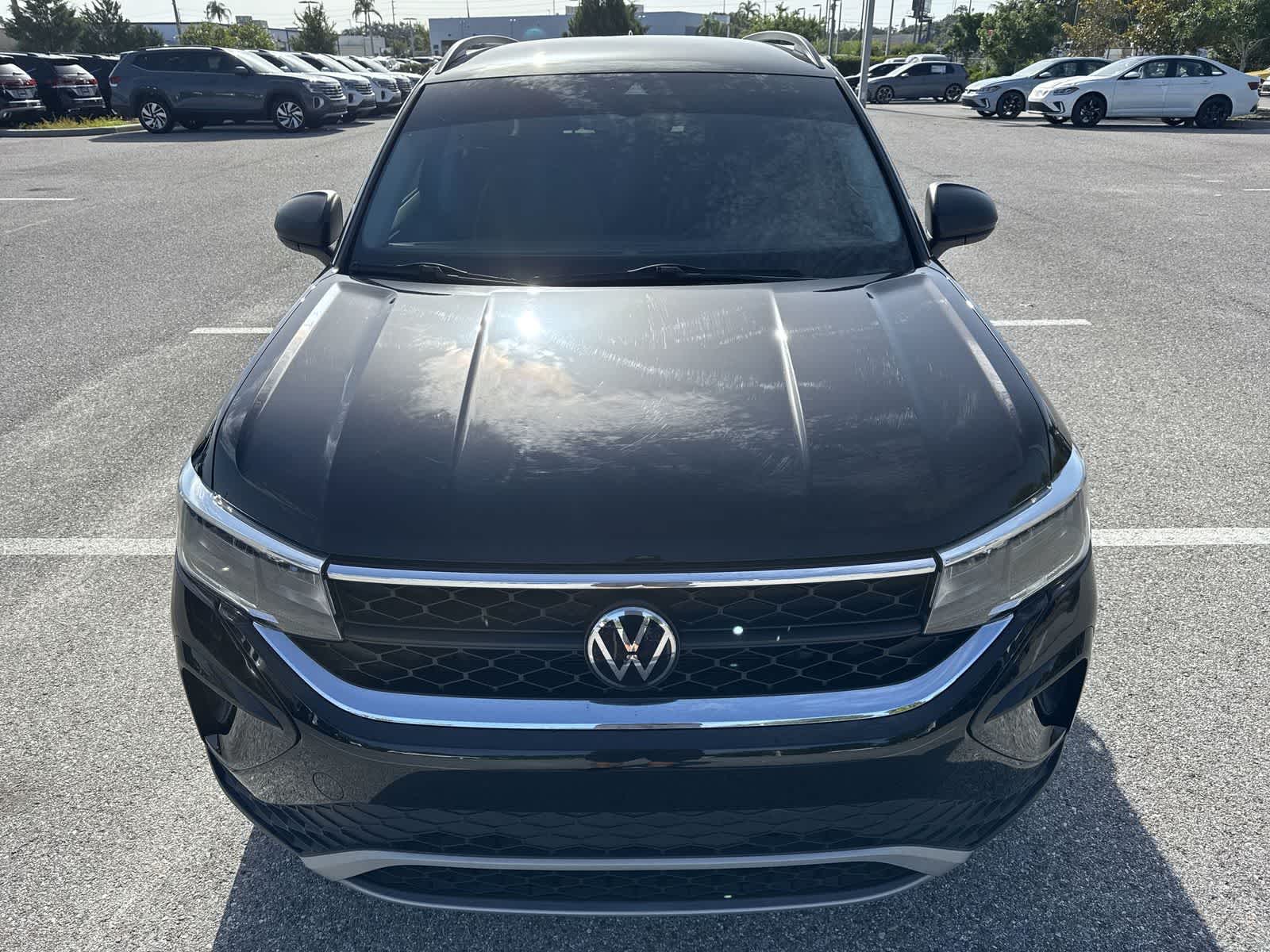 Volkswagen Taos S 2024