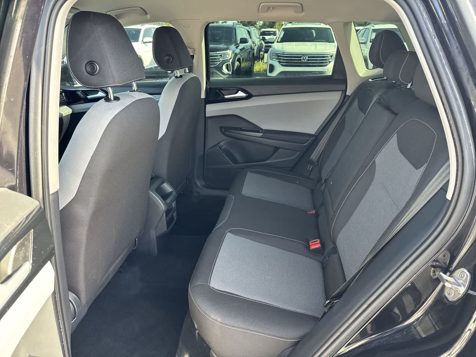 Volkswagen Taos S 2024