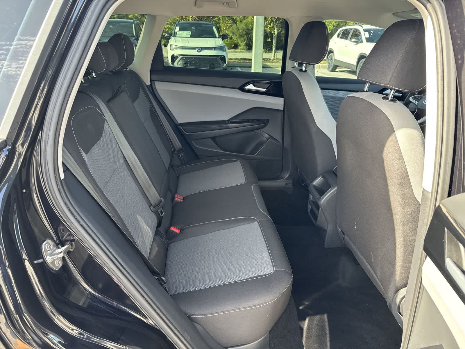 Volkswagen Taos S 2024