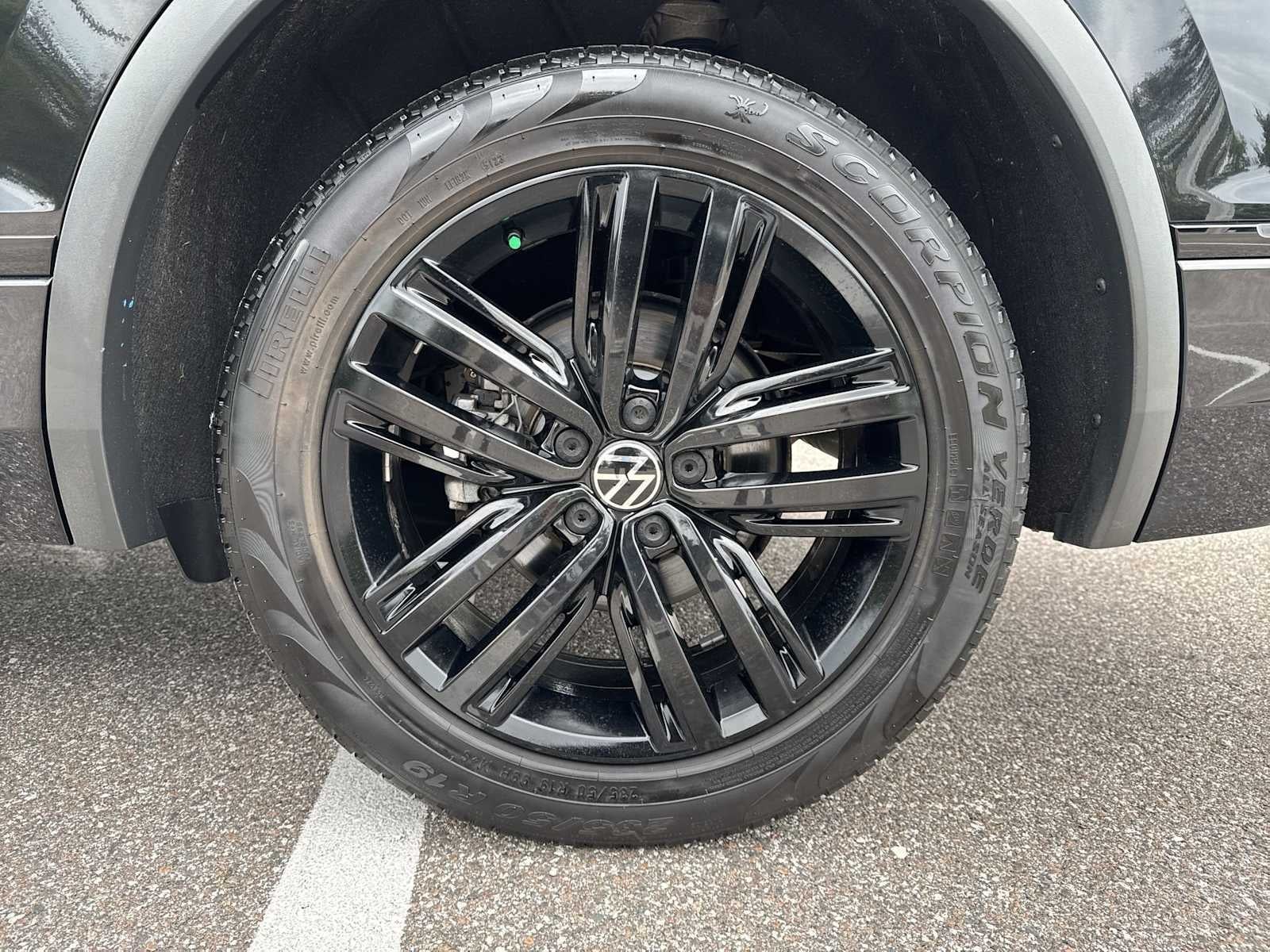 2022 Volkswagen Tiguan SE R-Line Negro