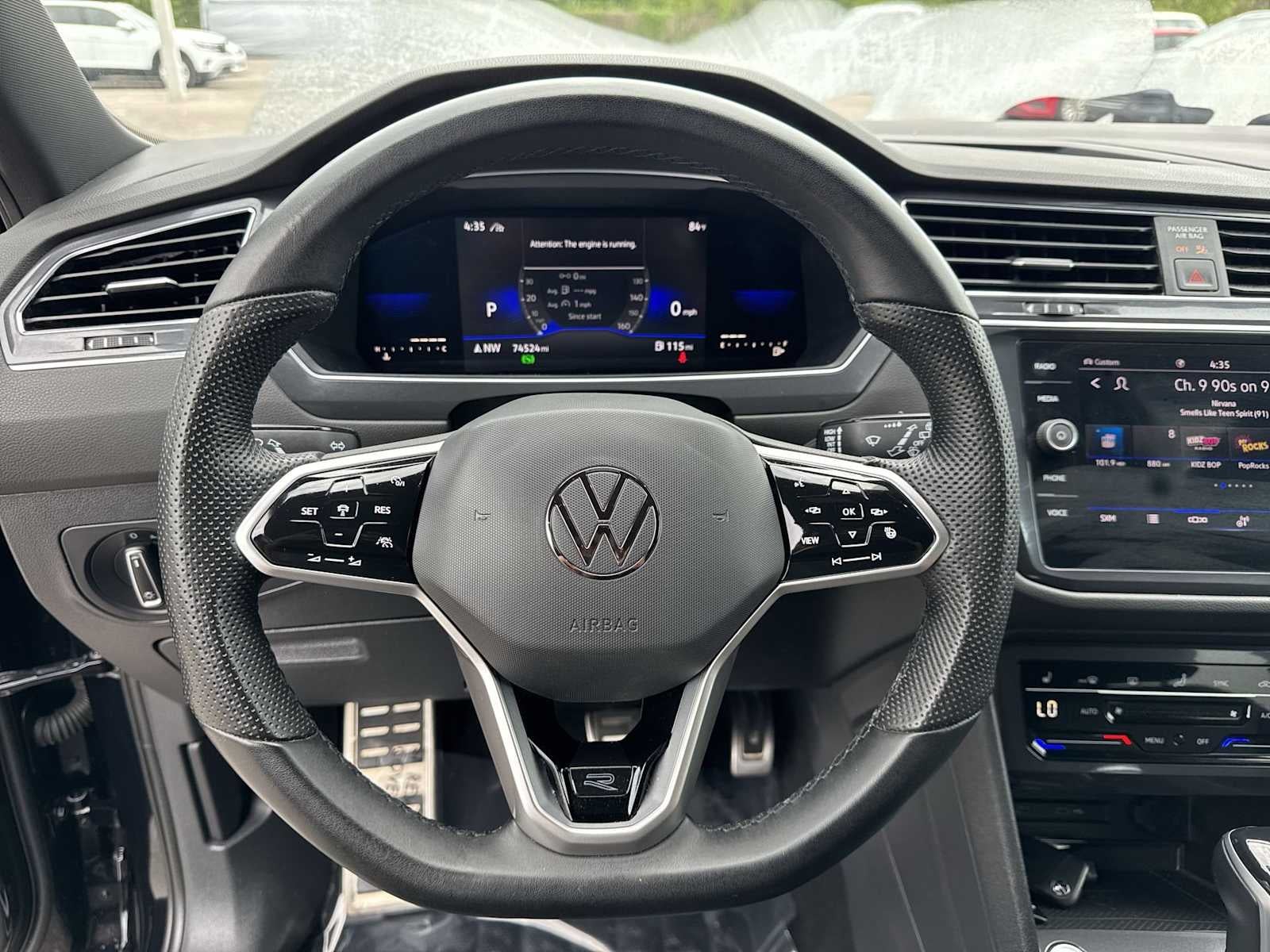 2022 Volkswagen Tiguan SE R-Line Negro