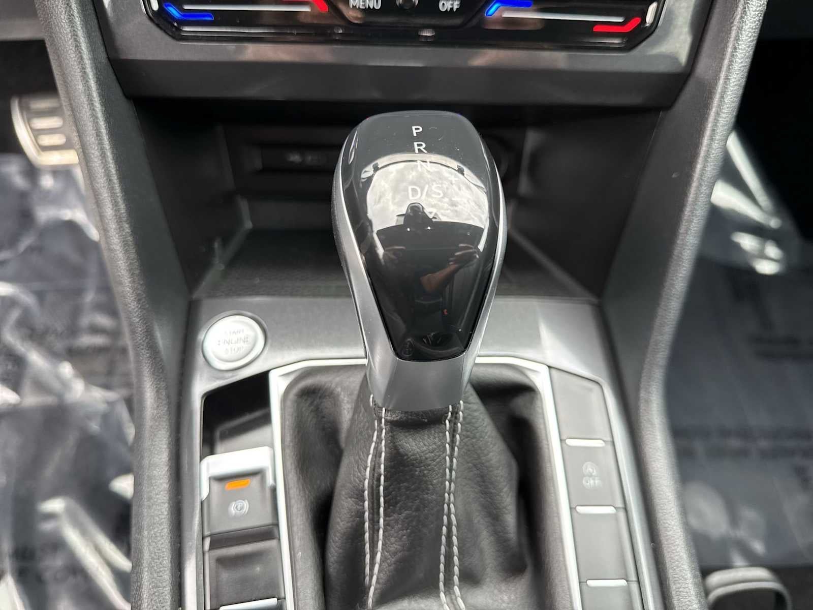 2022 Volkswagen Tiguan SE R-Line Negro