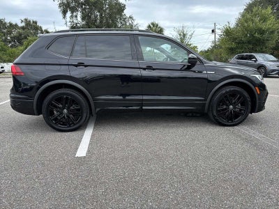 2022 Volkswagen Tiguan SE R-Line Negro