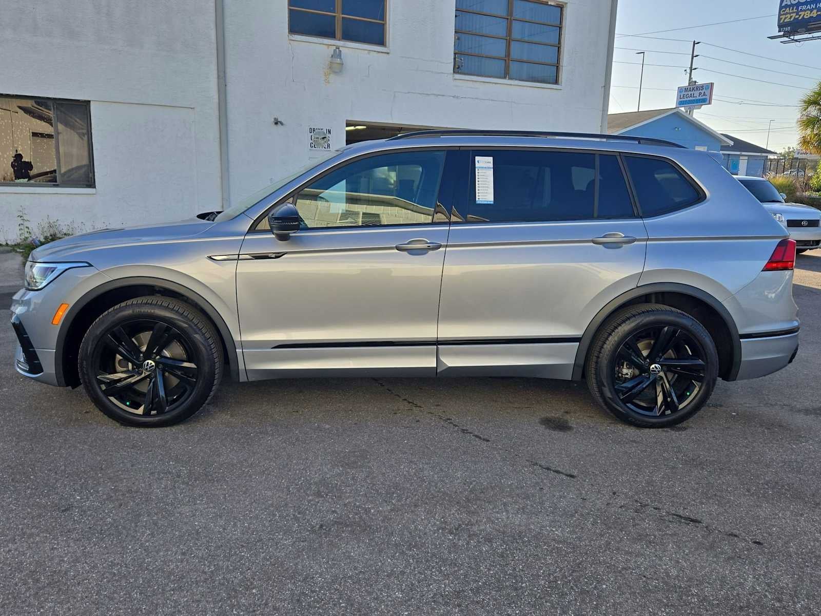 2023 Volkswagen Tiguan SE R-Line Negro