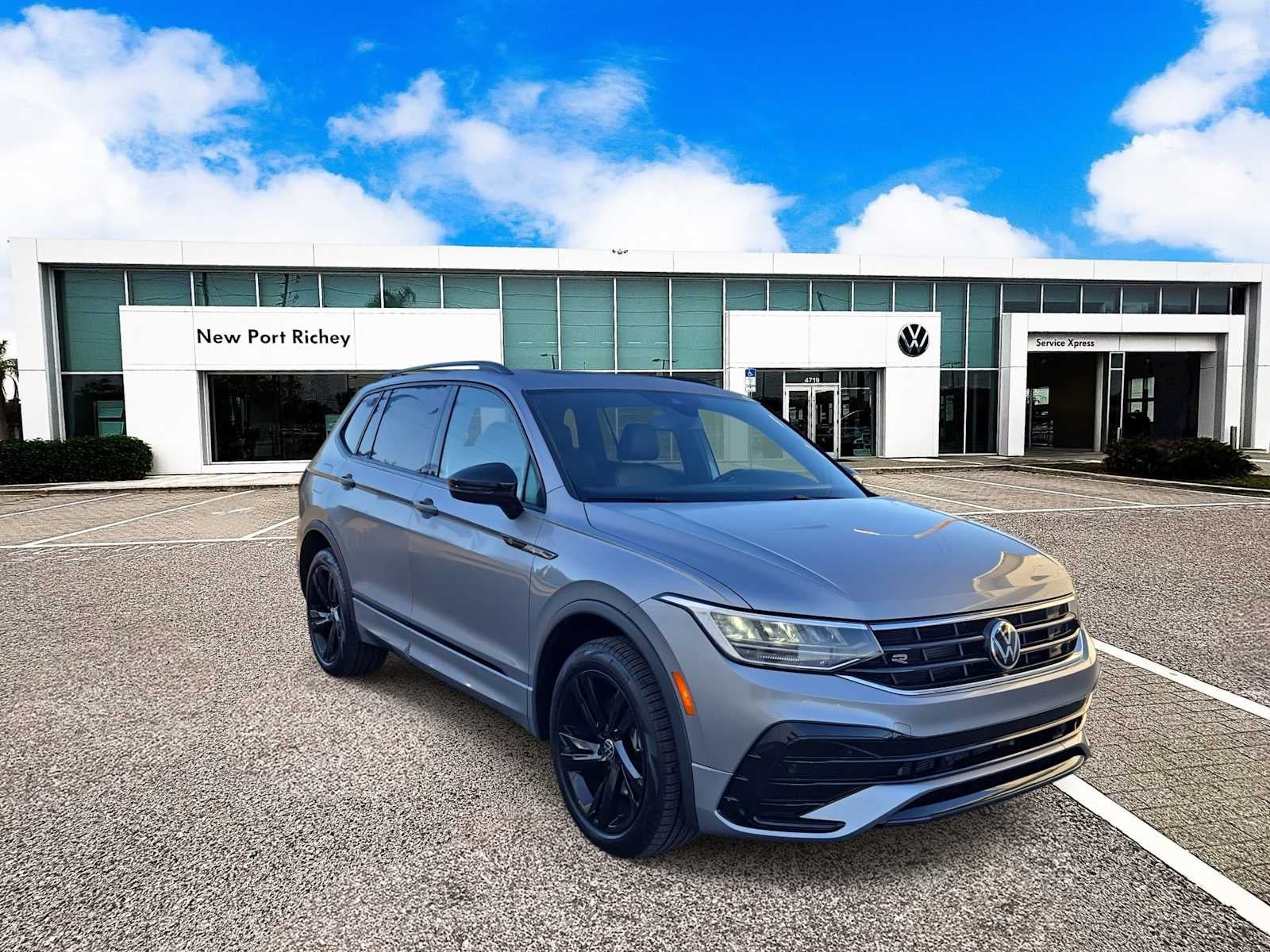 2023 Volkswagen Tiguan SE R-Line Negro