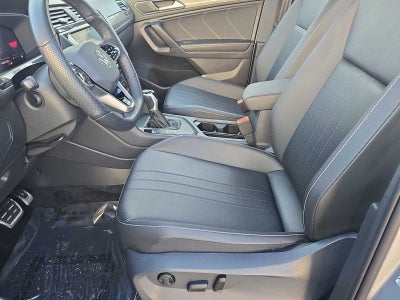 2023 Volkswagen Tiguan SE R-Line Negro