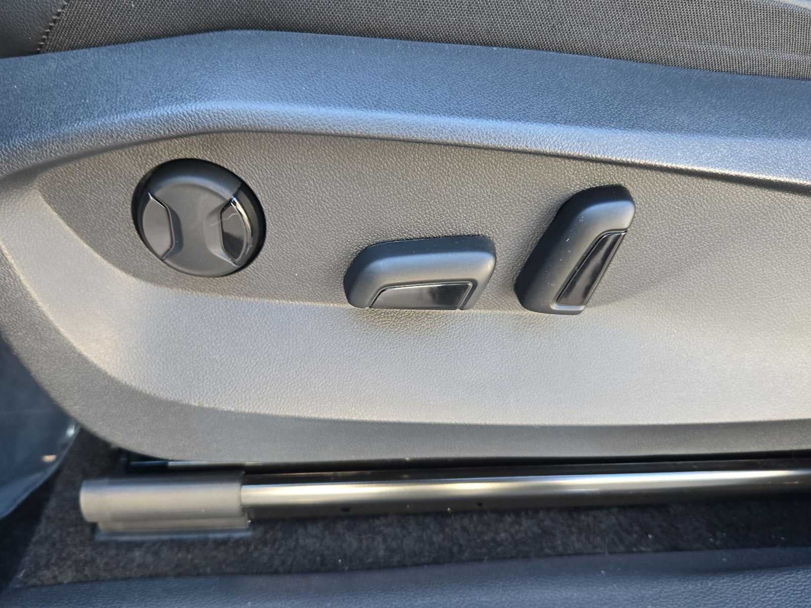 2023 Volkswagen Tiguan SE R-Line Negro