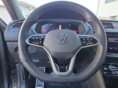 2023 Volkswagen Tiguan SE R-Line Negro