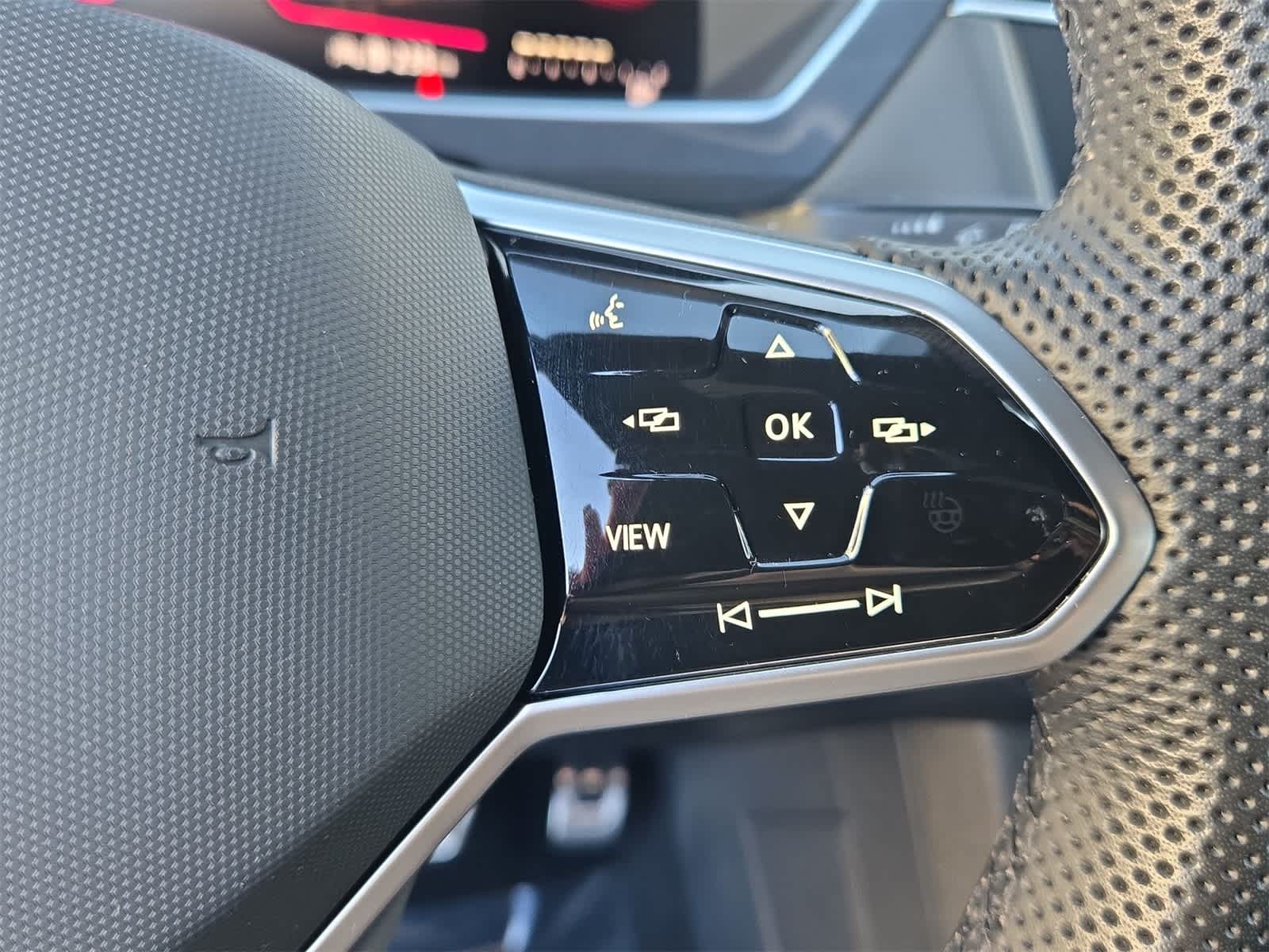 2023 Volkswagen Tiguan SE R-Line Negro