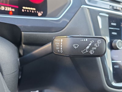 2023 Volkswagen Tiguan SE R-Line Negro