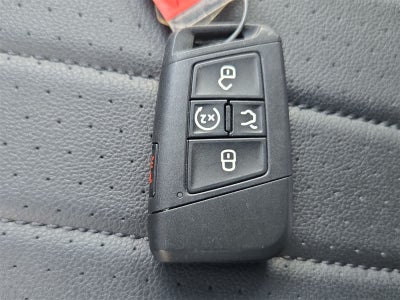 2023 Volkswagen Tiguan SE R-Line Negro