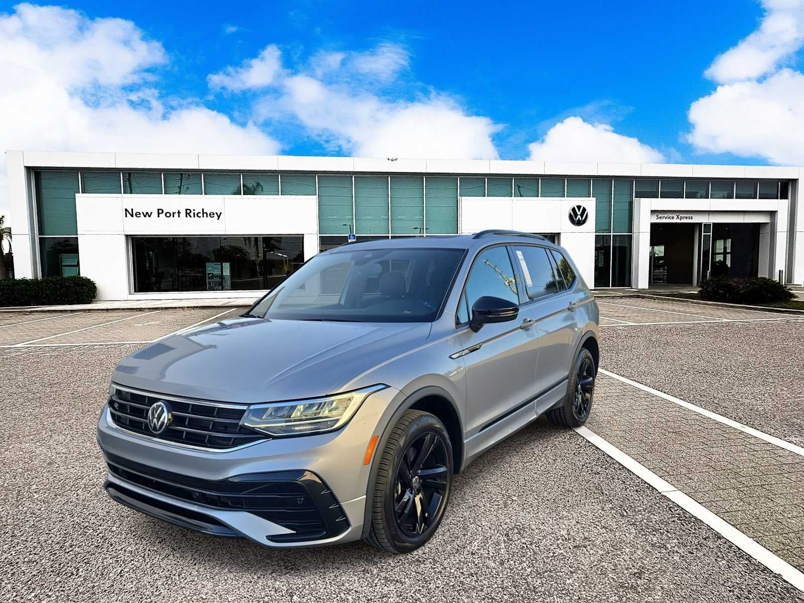 2023 Volkswagen Tiguan SE R-Line Negro