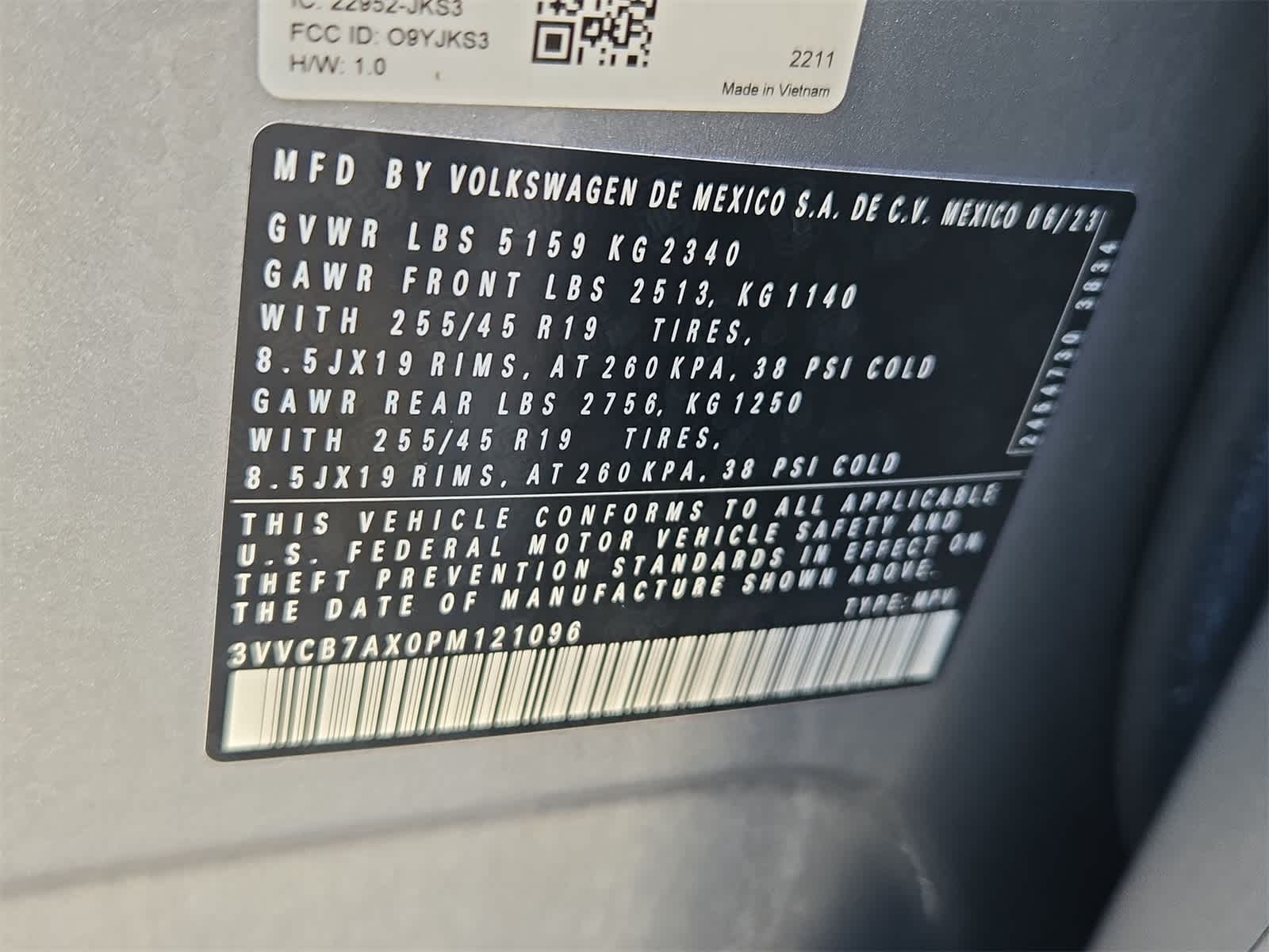 2023 Volkswagen Tiguan SE R-Line Negro