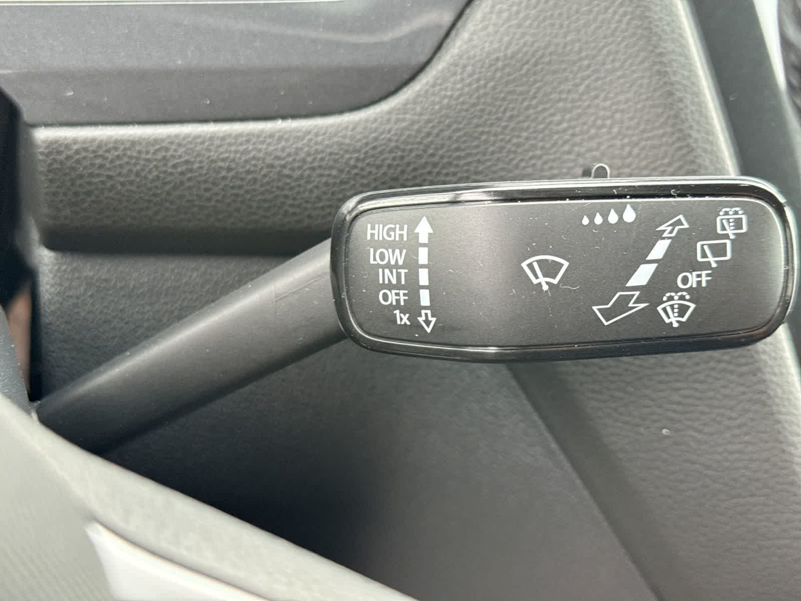 Volkswagen Tiguan SE R-Line Negro 2024