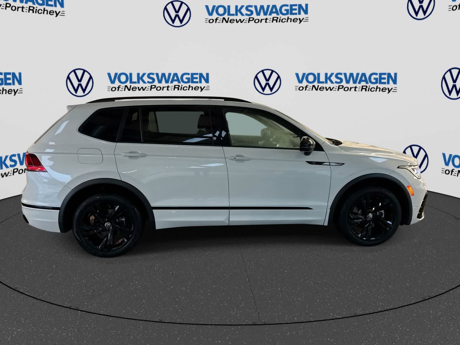 Volkswagen Tiguan SE R-Line Negro 2024