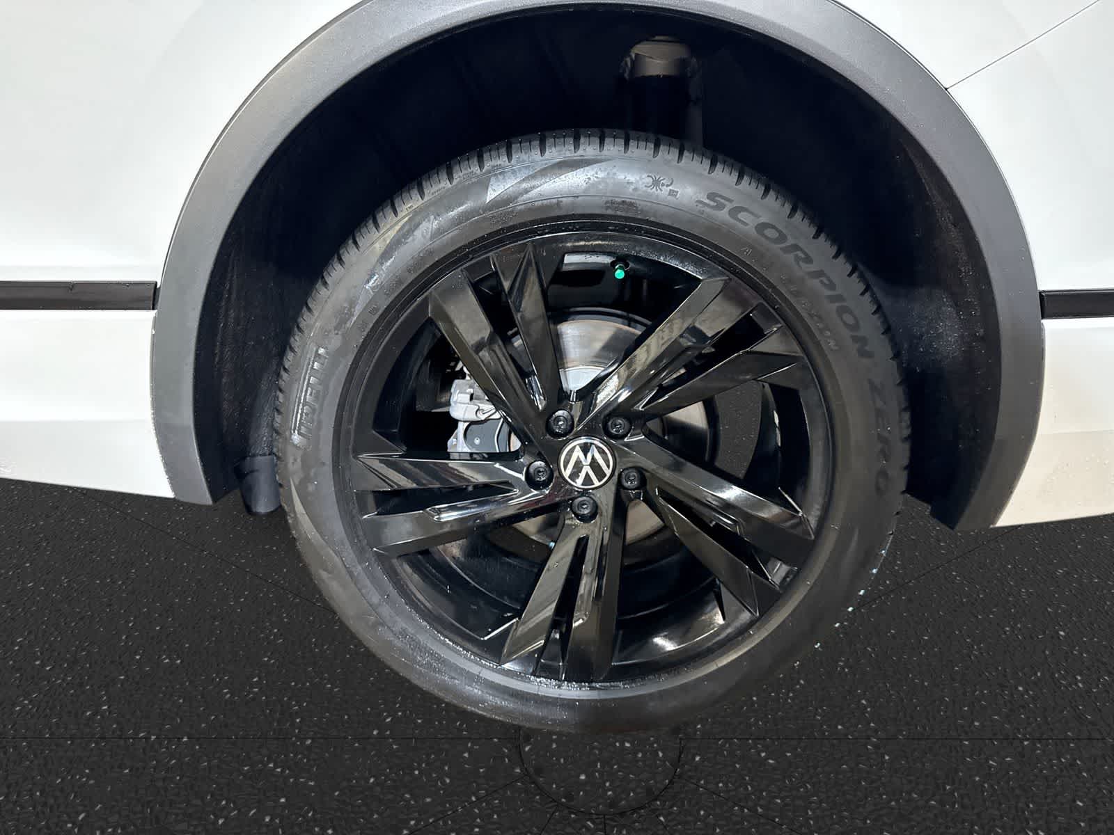 Volkswagen Tiguan SE R-Line Negro 2024