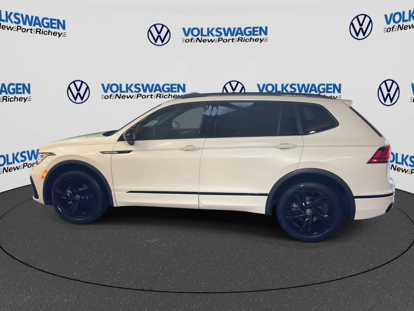 Volkswagen Tiguan SE R-Line Negro 2024