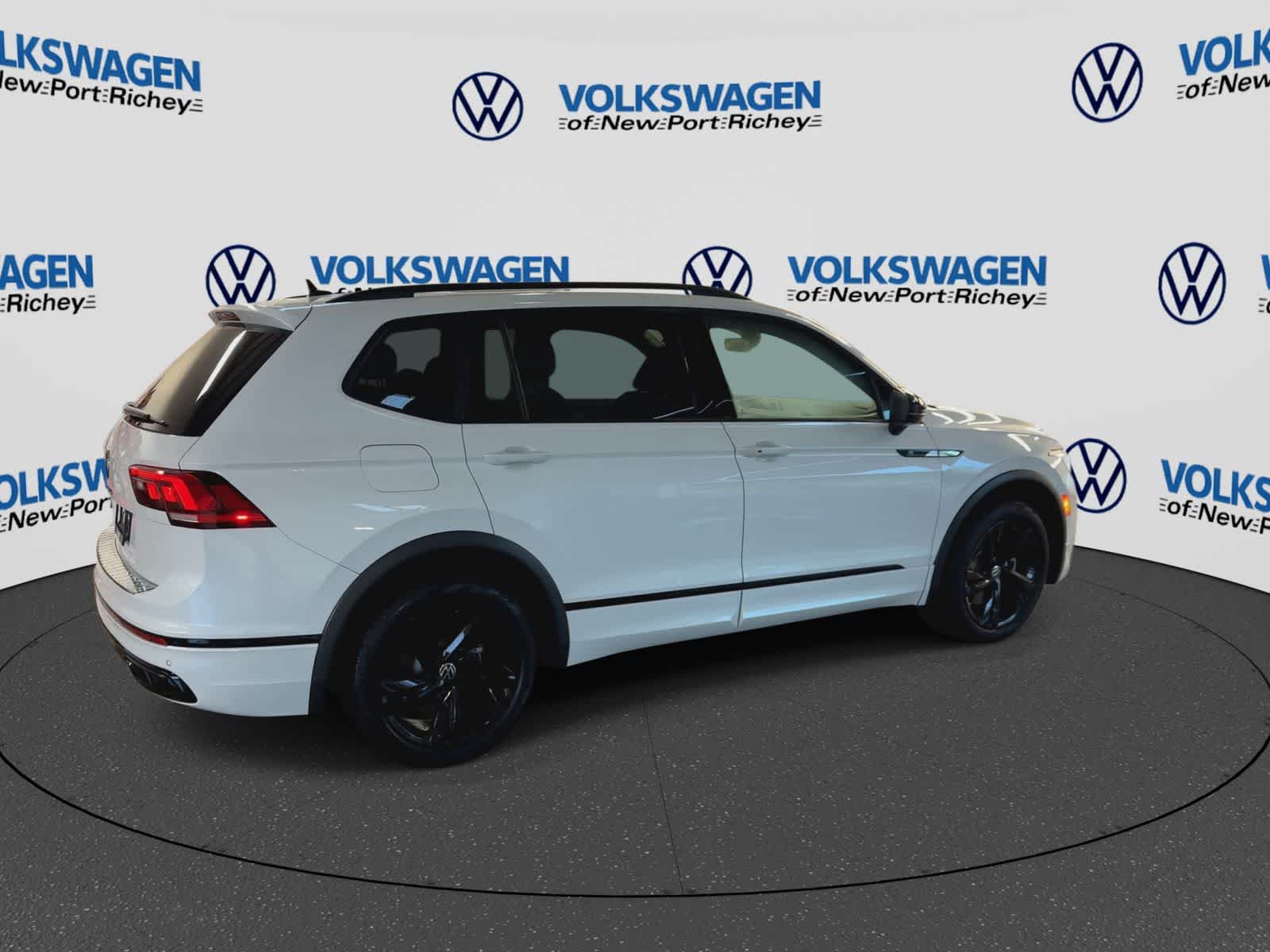 Volkswagen Tiguan SE R-Line Negro 2024