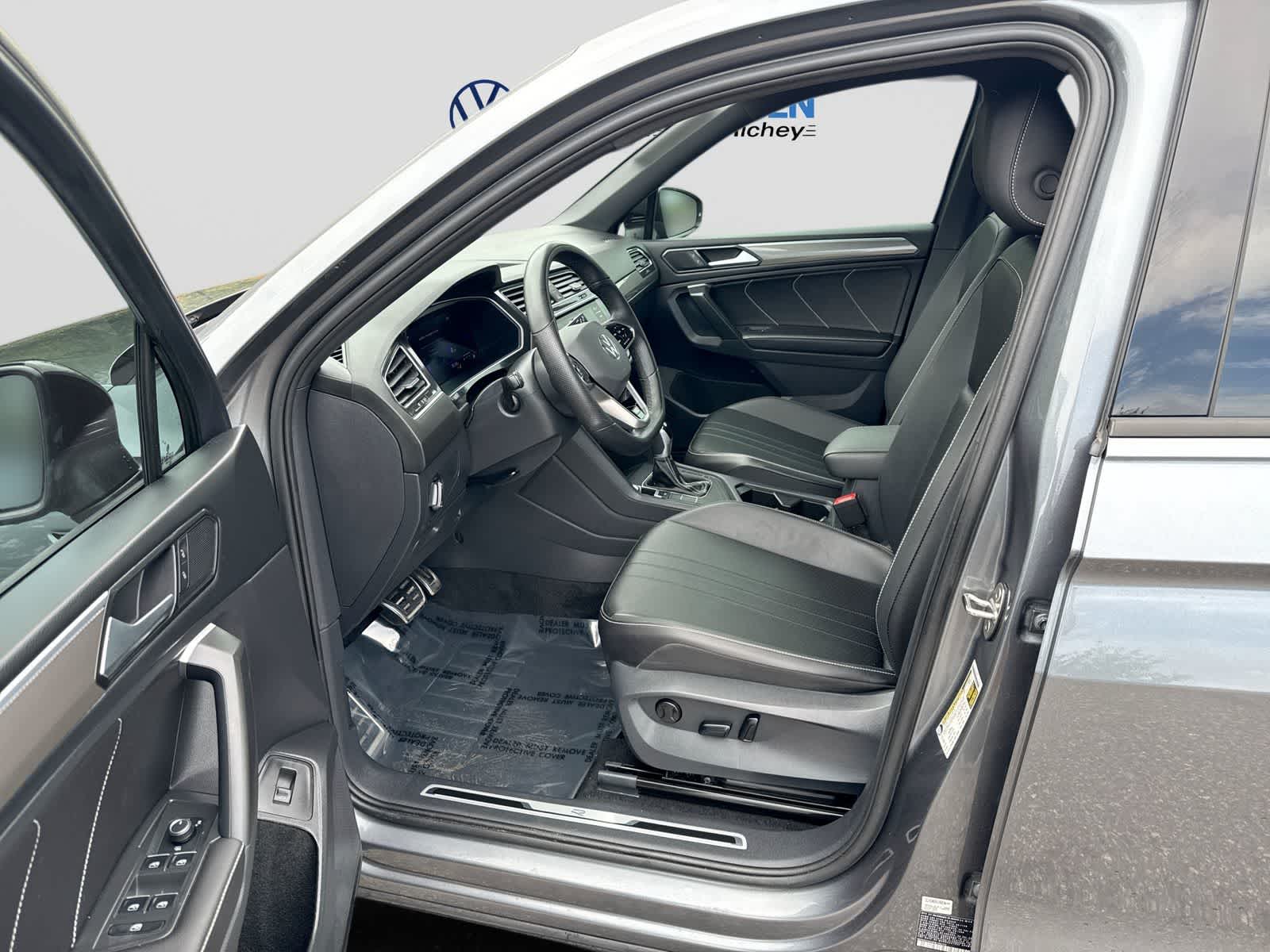 Volkswagen Tiguan SE R-Line Negro 2024