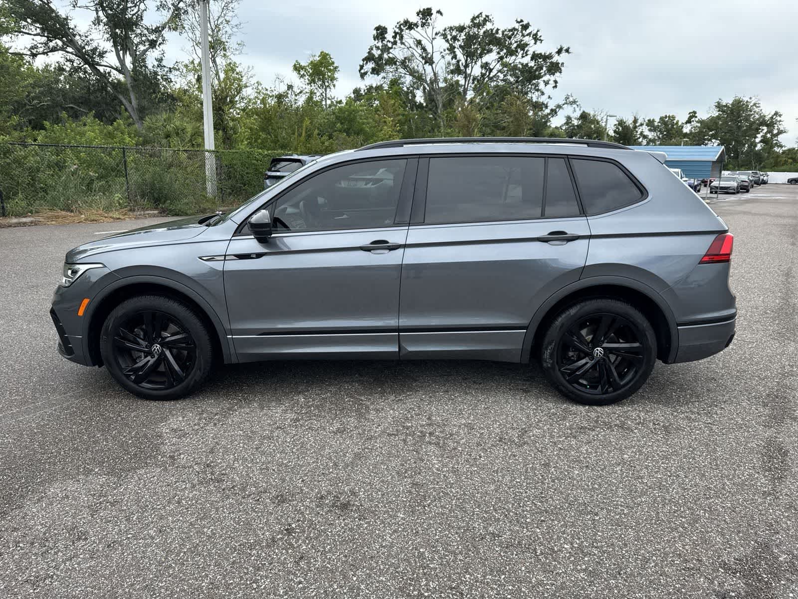 Volkswagen Tiguan SE R-Line Negro 2024