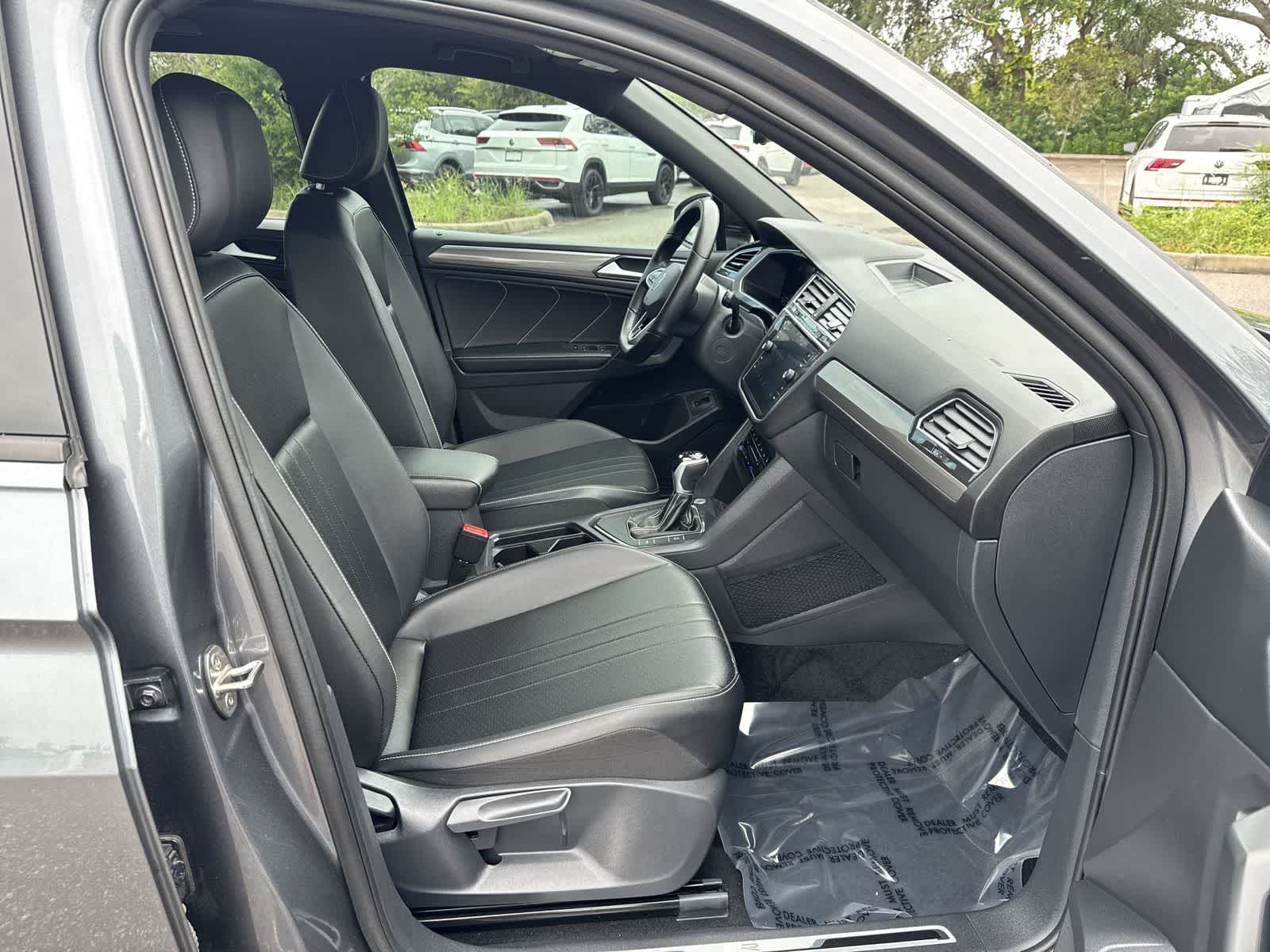 Volkswagen Tiguan SE R-Line Negro 2024