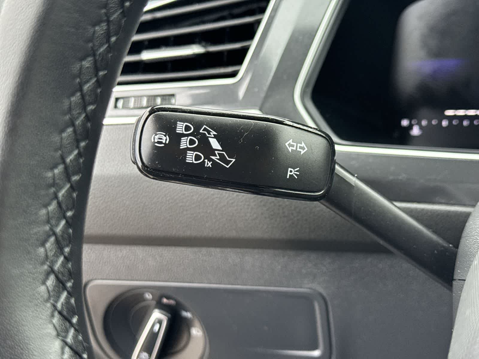 Volkswagen Tiguan SE R-Line Negro 2024