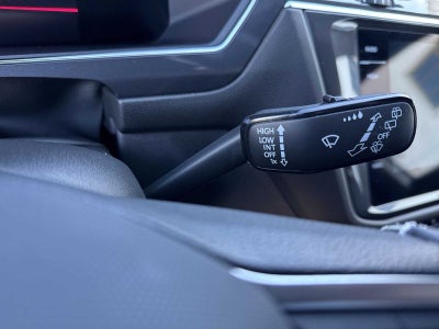 2023 Volkswagen Tiguan SE R-Line Negro