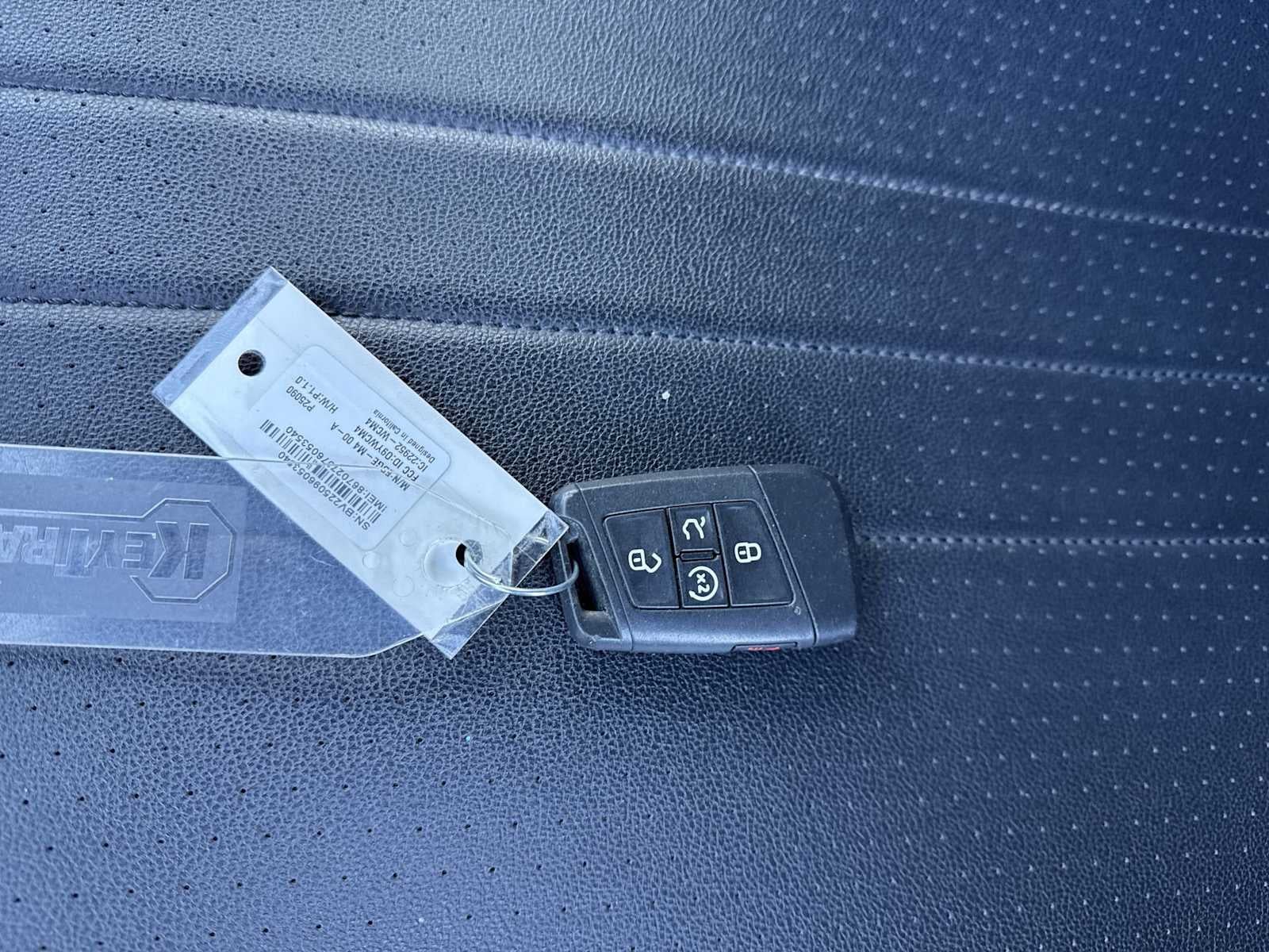 2023 Volkswagen Tiguan SE R-Line Negro