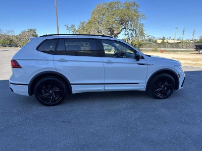 2023 Volkswagen Tiguan SE R-Line Negro