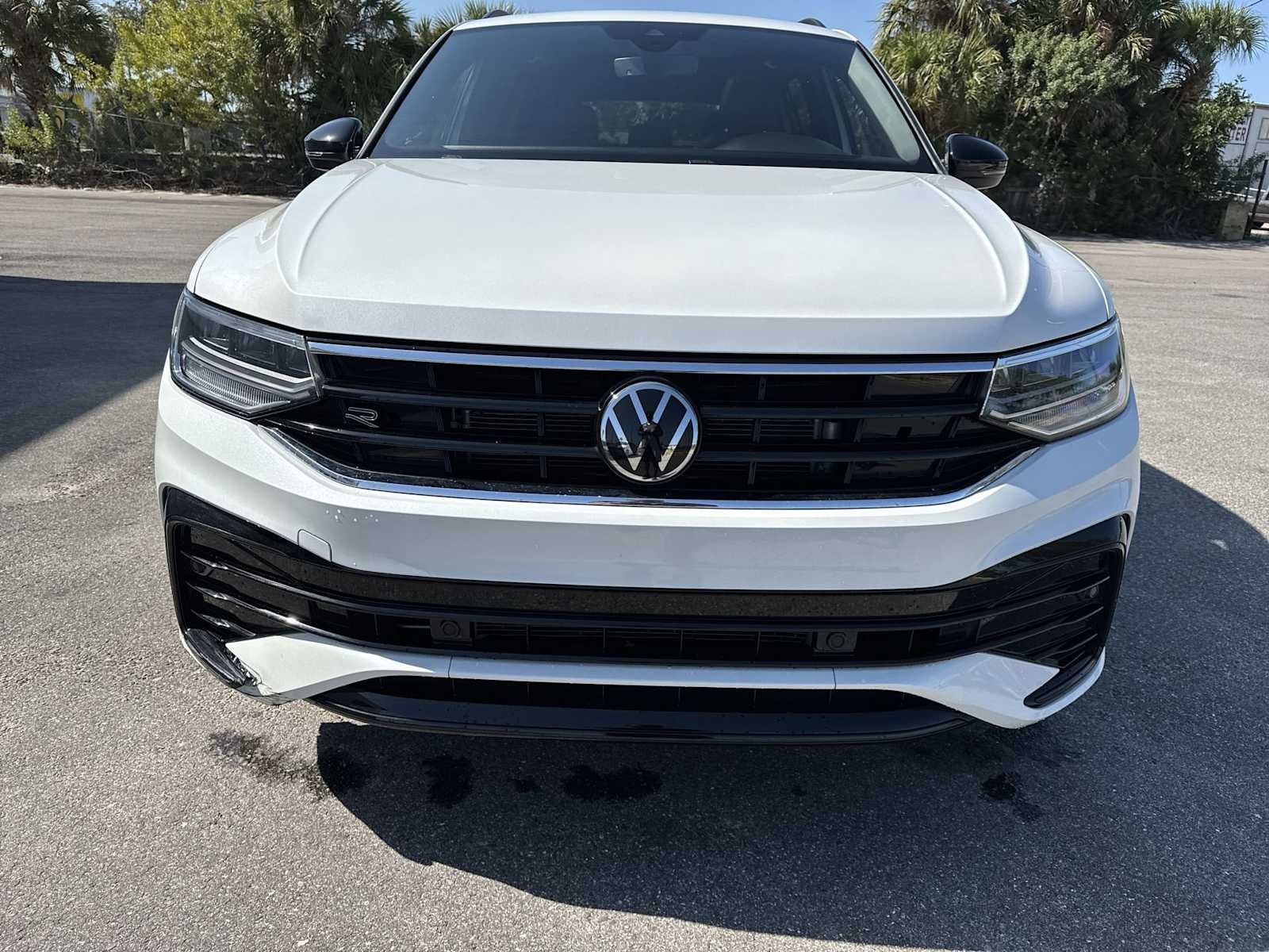 2023 Volkswagen Tiguan SE R-Line Negro