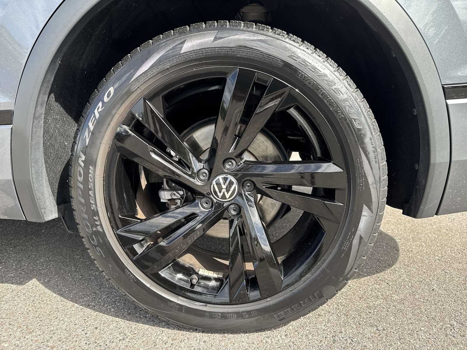 Volkswagen Tiguan SE R-Line Negro 2024
