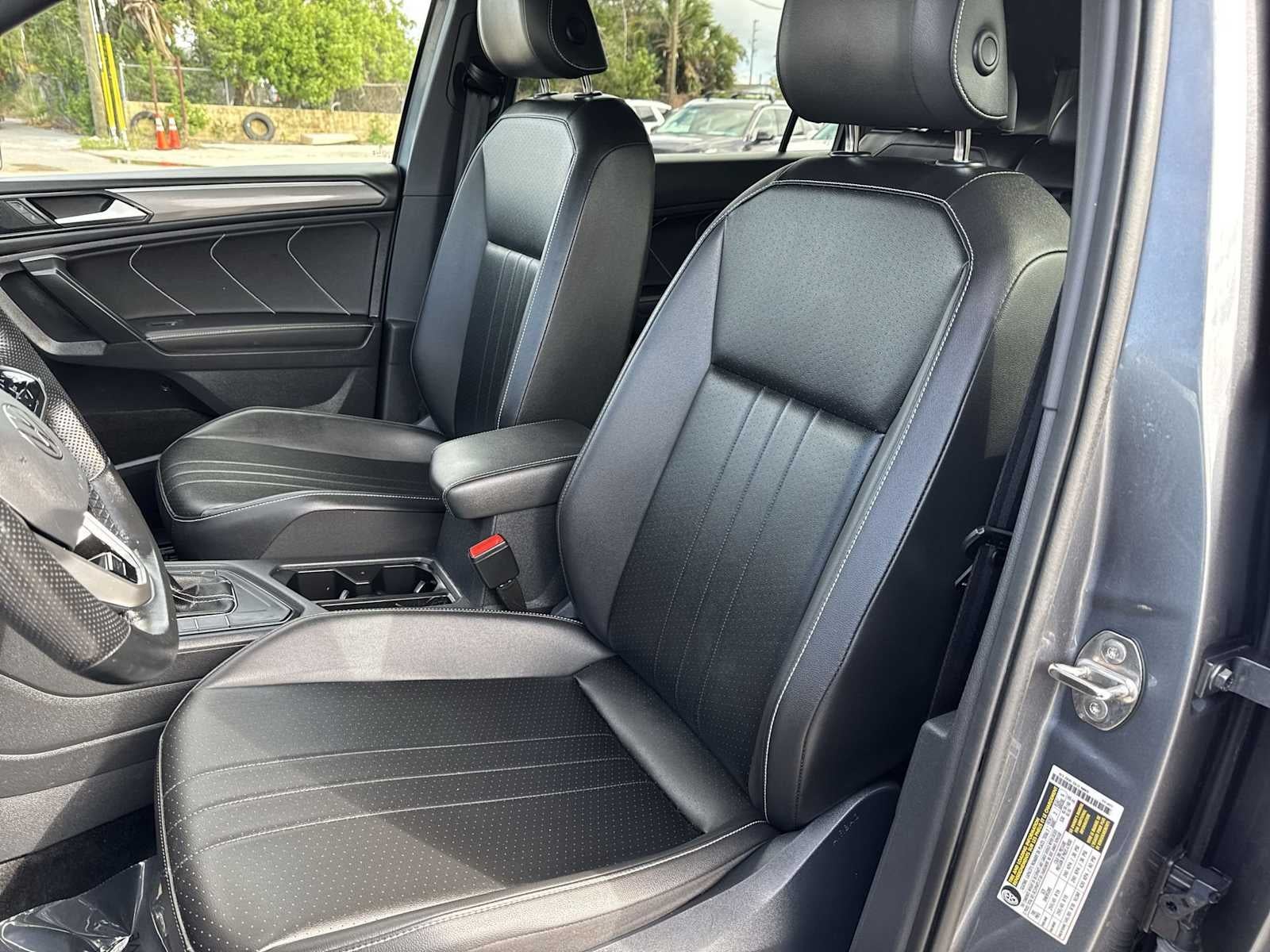 Volkswagen Tiguan SE R-Line Negro 2024