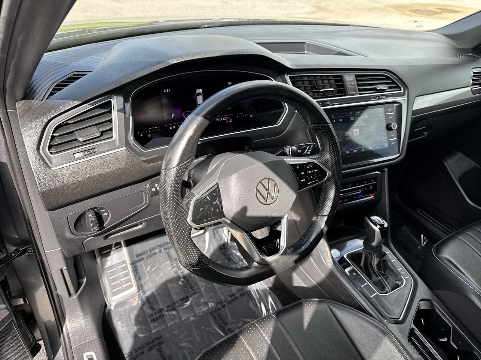 Volkswagen Tiguan SE R-Line Negro 2024