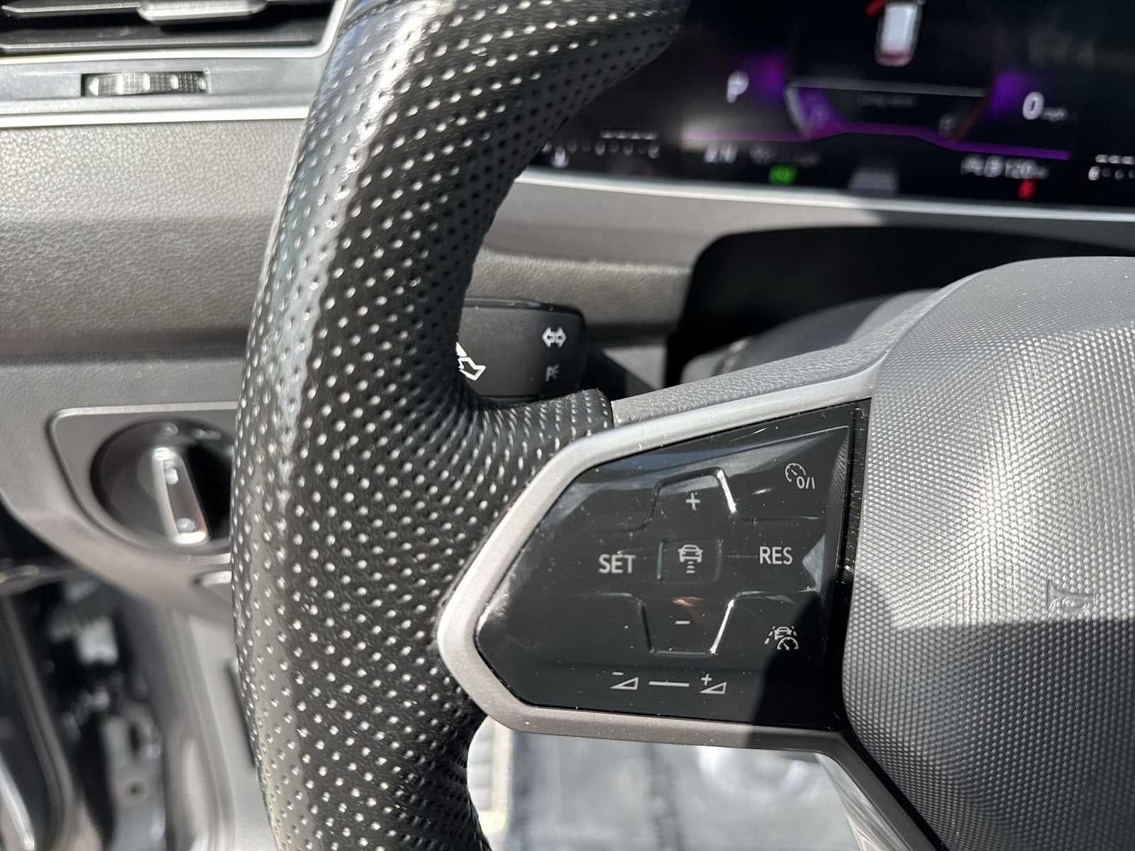 Volkswagen Tiguan SE R-Line Negro 2024
